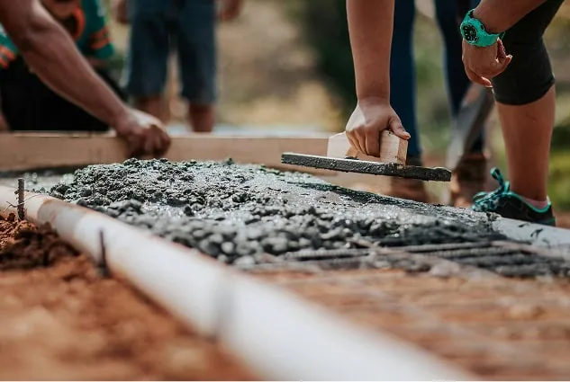 Concrete-Pavement-Work-During-Building-Project
